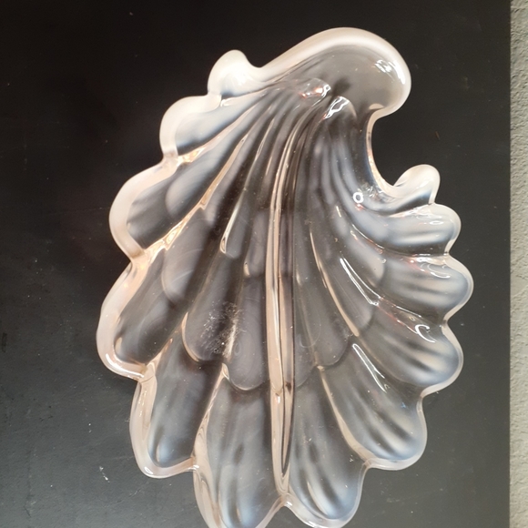 EXQUSITE VTG Duncan Miller Sanibel Pink Opalescent 8" Shell Scalloped Plate. - Picture 3 of 7